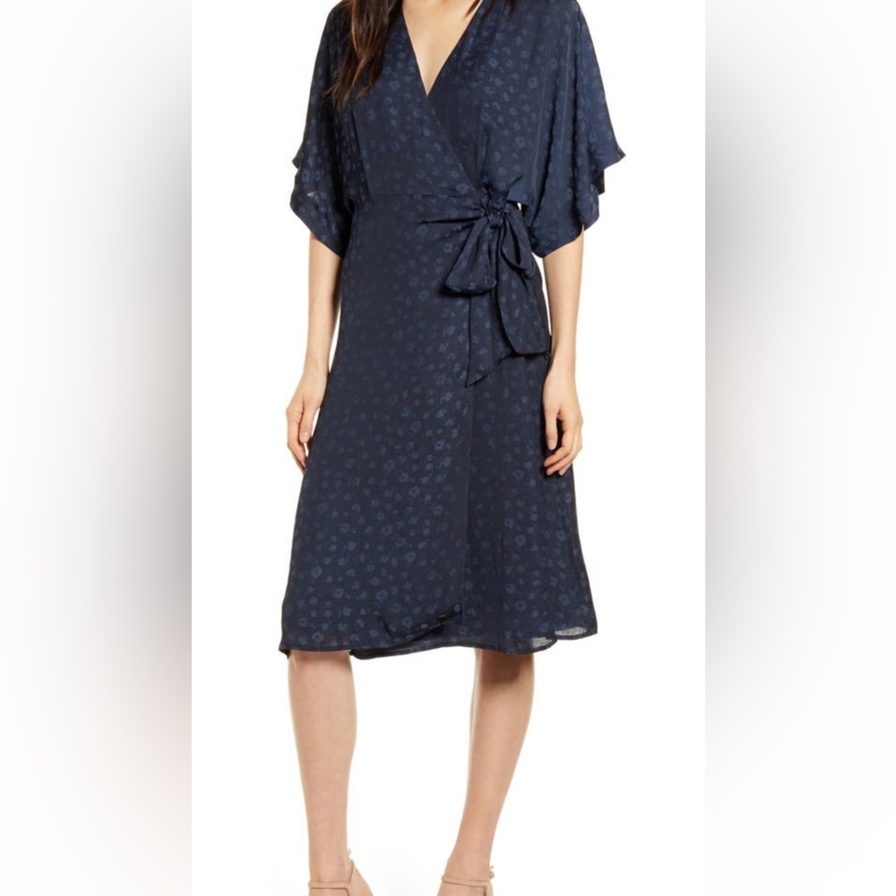 Like New! Chelsea 28 Floral Wrap Dress-Navy (XXL)